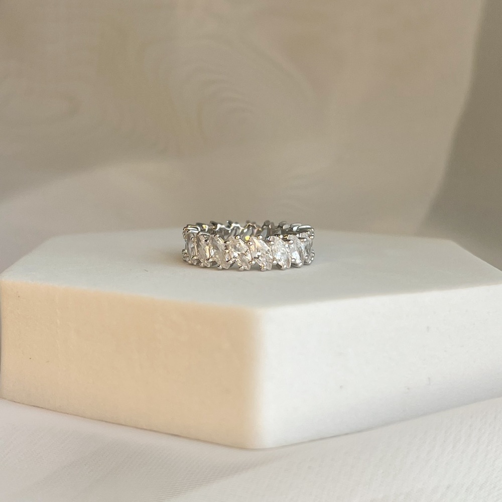 Stones Minimalist Ring